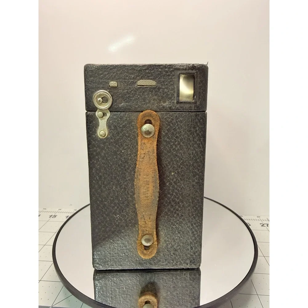 Vintage Kodak No. 2A Brownie Box Camera - Model B (Eastman Kodak Co.)